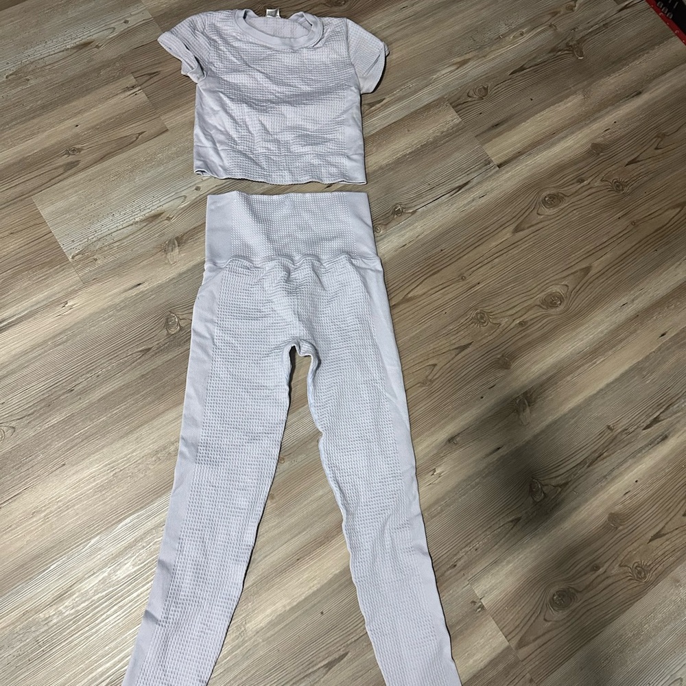 All In Motion Lavender Textured Crop Top and Leggings Set